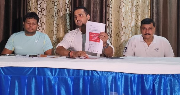 पुलस्त्य इंडस्ट्रियल के निदेशक नीरज कुमार ने पंकज सैनी पर लगाए कई लोगों को ब्लैकमेल करने के आरोप