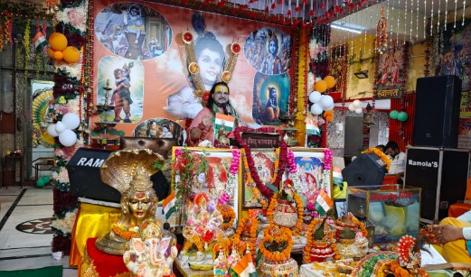 धर्मपुर शिव मंदिर में पंचम दिवस की श्रीकृष्ण लीलाओं से गूंजा कथा पांडाल
