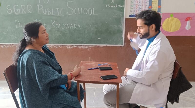 श्री महंत इन्दिरेश अस्पताल के निःशुल्क स्वास्थ्य शिविर का 1226 मरीजों ने उठाया लाभ