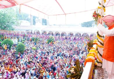 श्री दरबार साहिब में गुरु मंत्र पाकर धन्य धन्य हुई गुरु की प्यारी संगतें
