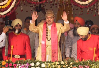 श्री दरबार साहिब में आस्था का महासागर, श्री झण्डे जी पर झुके लाखों शीश