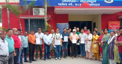 नालापानी खलंगा वन क्षेत्र में बढ़ती असामाजिक गतिविधियों के खिलाफ ग्रामीणों का विरोध, पुलिस को सौंपा ज्ञापन