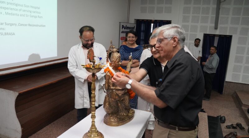 श्री महंत इन्दिरेश अस्पताल में नेशनल प्लास्टिक सर्जरी दिवस पर विशेषज्ञों ने साझा किए वैश्विक शोध व नवीन तकनीकी