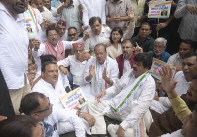 निर्वाचन आयोग के खिलाफ कांग्रेस का प्रदर्शन, सचिवालय स्थित निर्वाचन कार्यालय का घेराव