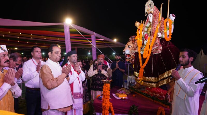 लोक संस्कृति को जीवंत रखते हैं, डांडिया और गरबा जैसे आयोजन: मुख्यमंत्री